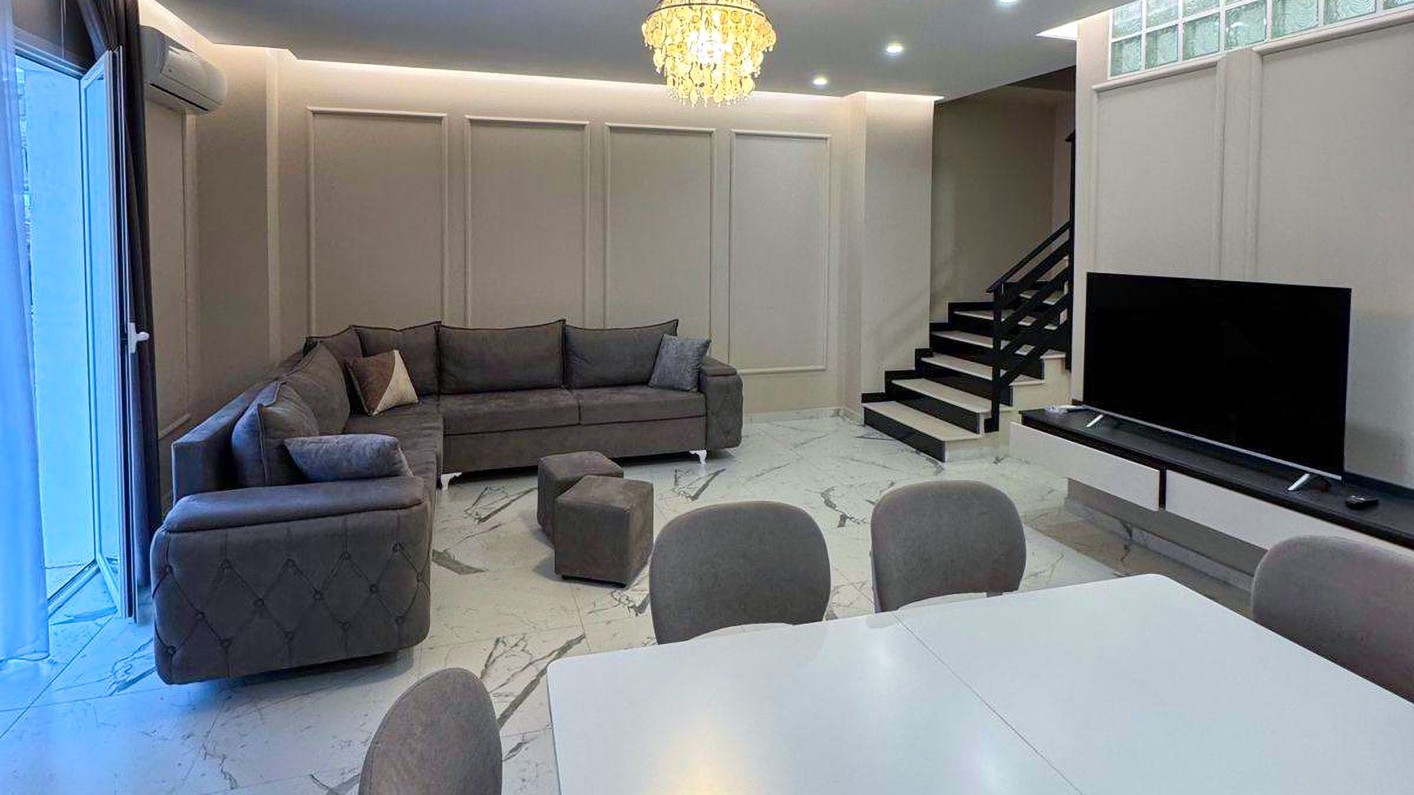 For sale exceptional, fully and stylishly furnished maisonette in a 4-year-old new building