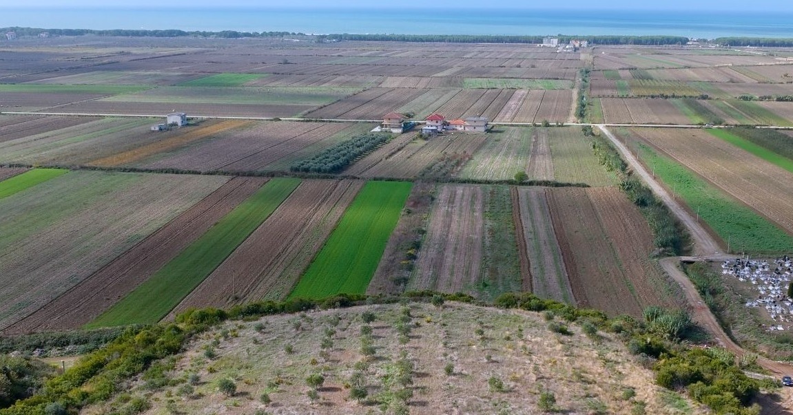 Investment land 6380m² in Spille - flat terrain on a hill with sea view